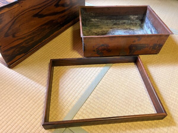 item0012